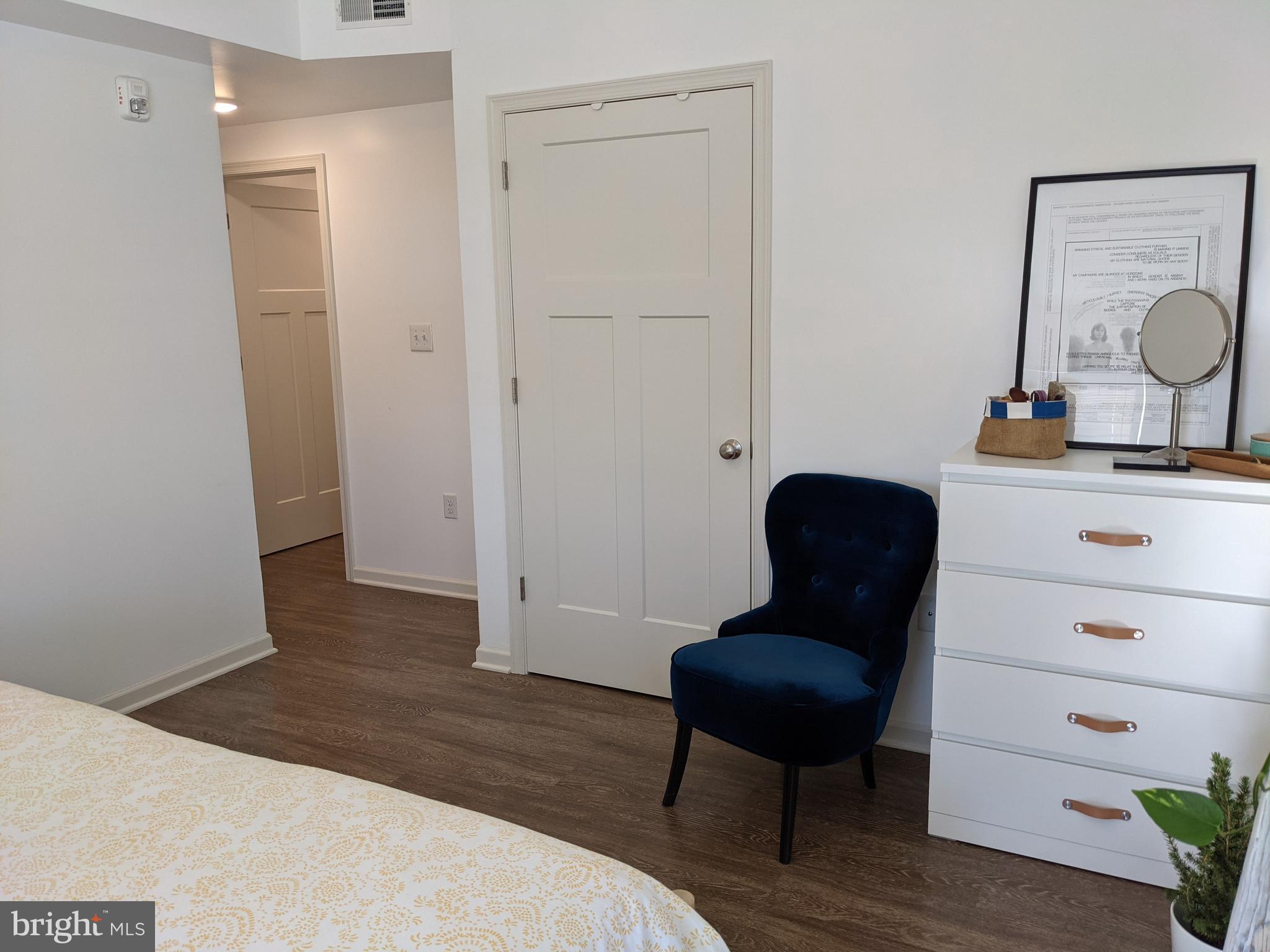 4114 LAURISTON STREET 102