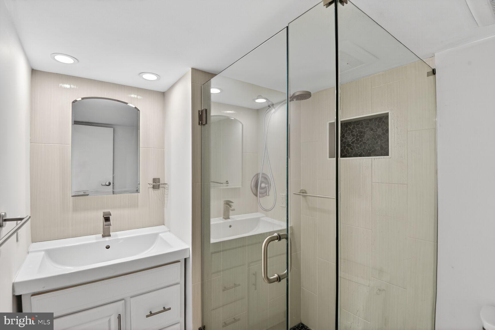 HILLMEAD - Residential