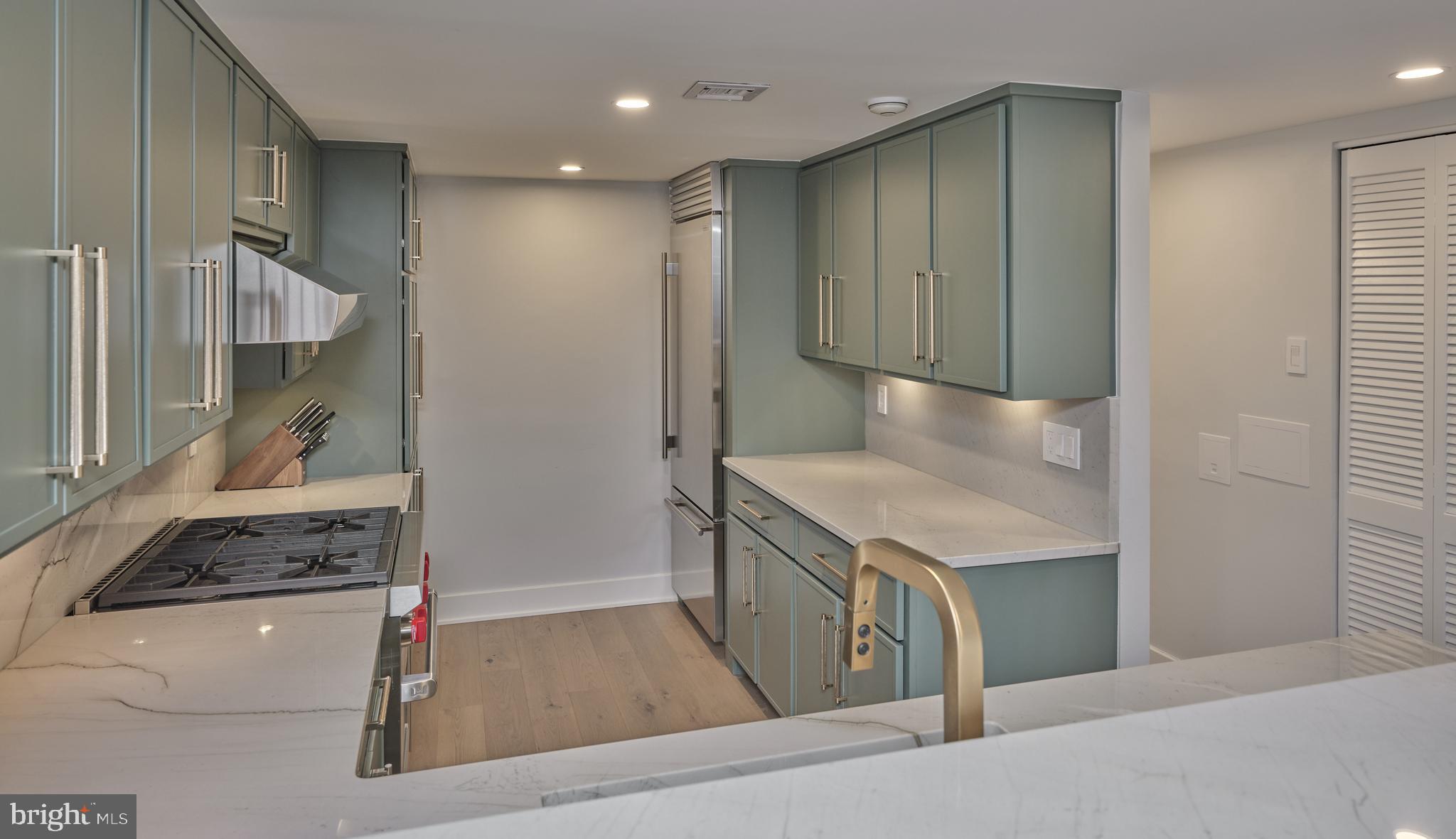 SOCIETY HILL - Residential