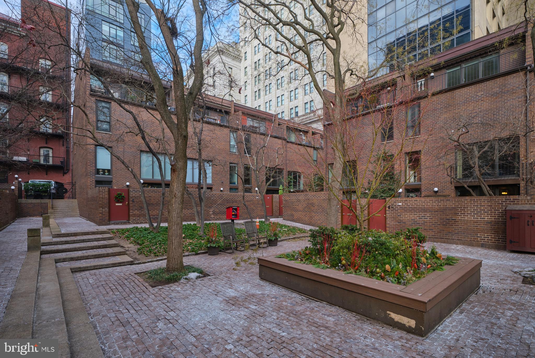 SOCIETY HILL - Residential