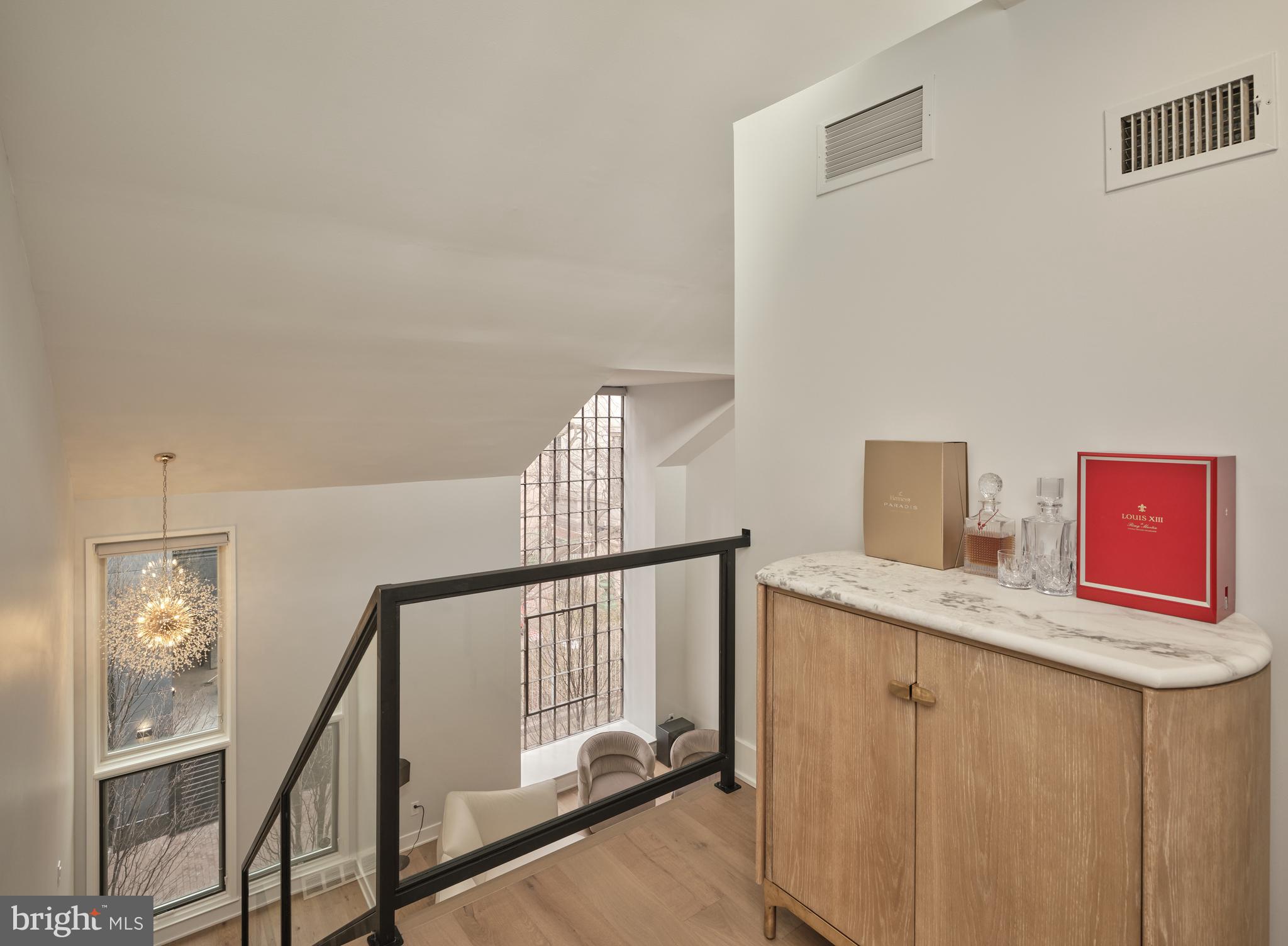 SOCIETY HILL - Residential