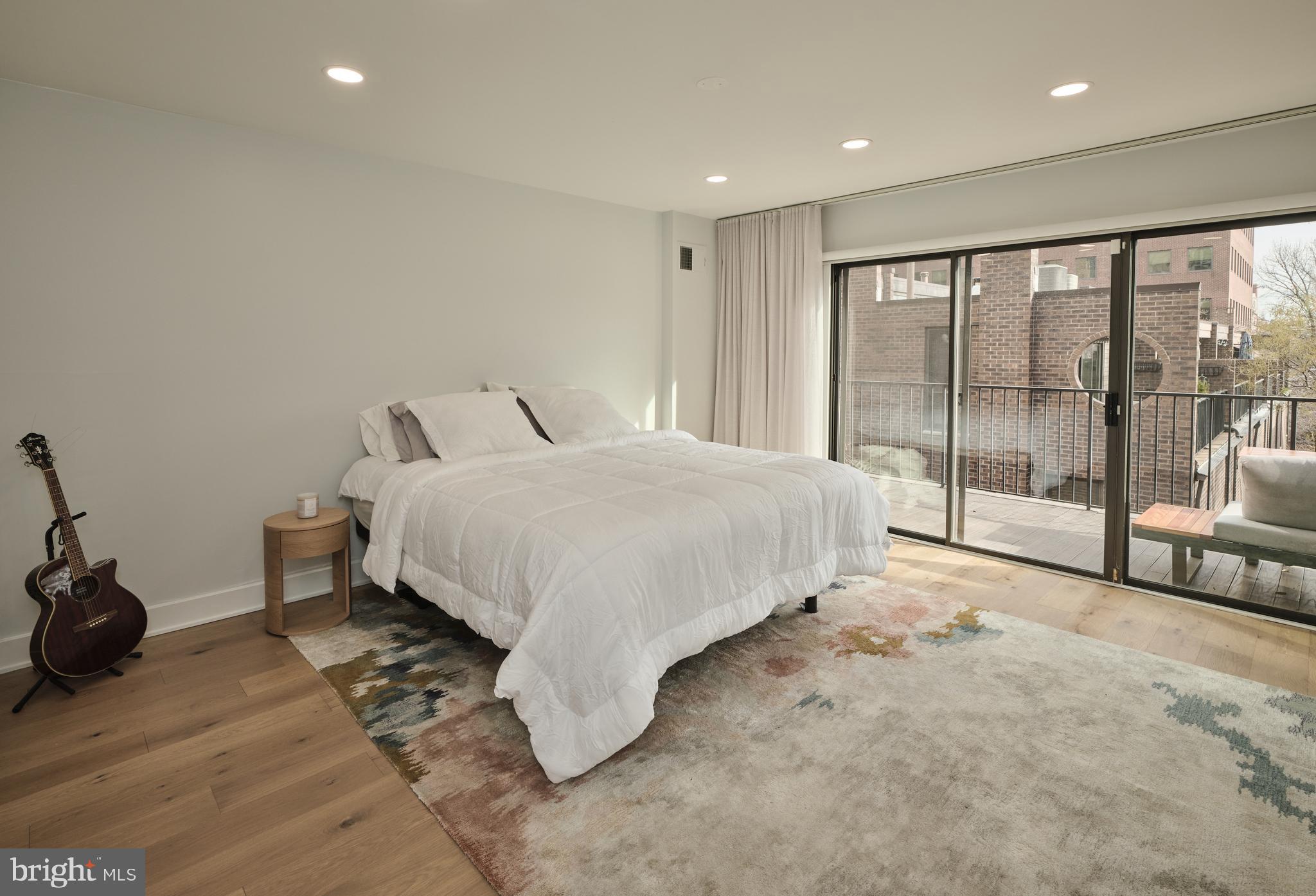 SOCIETY HILL - Residential