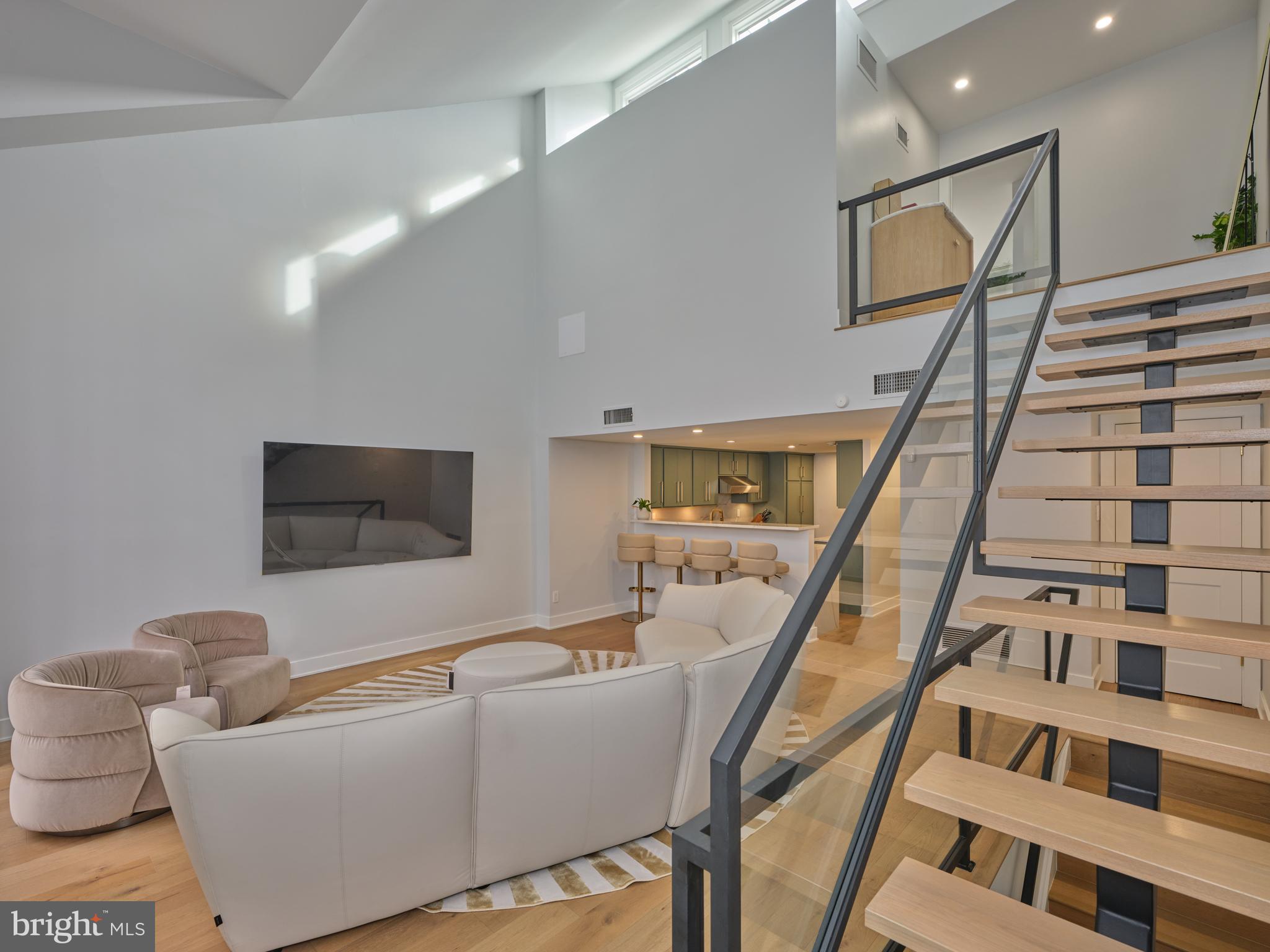 SOCIETY HILL - Residential