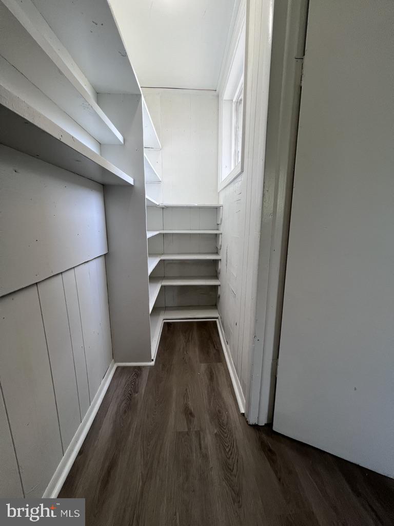 LESTER - Residential