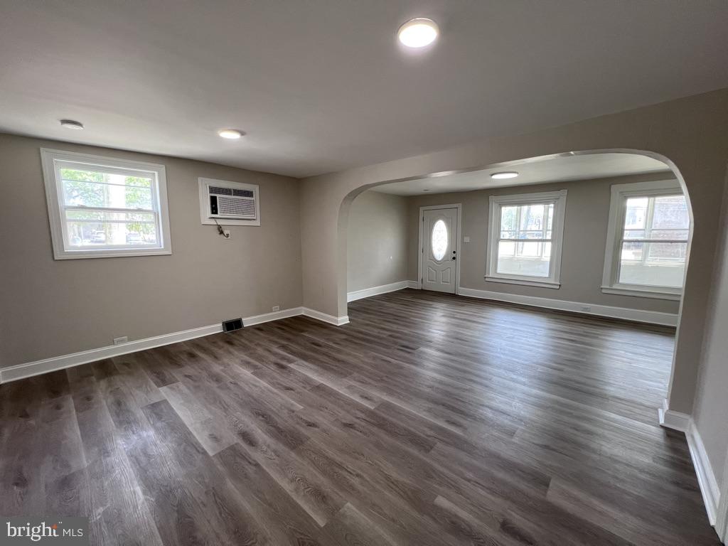 LESTER - Residential