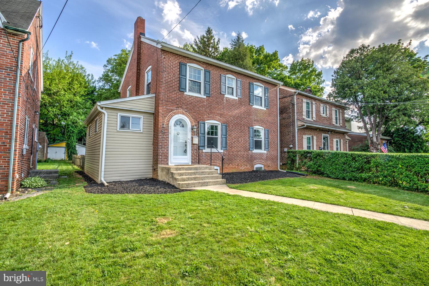 206 PRINCESS AVENUE