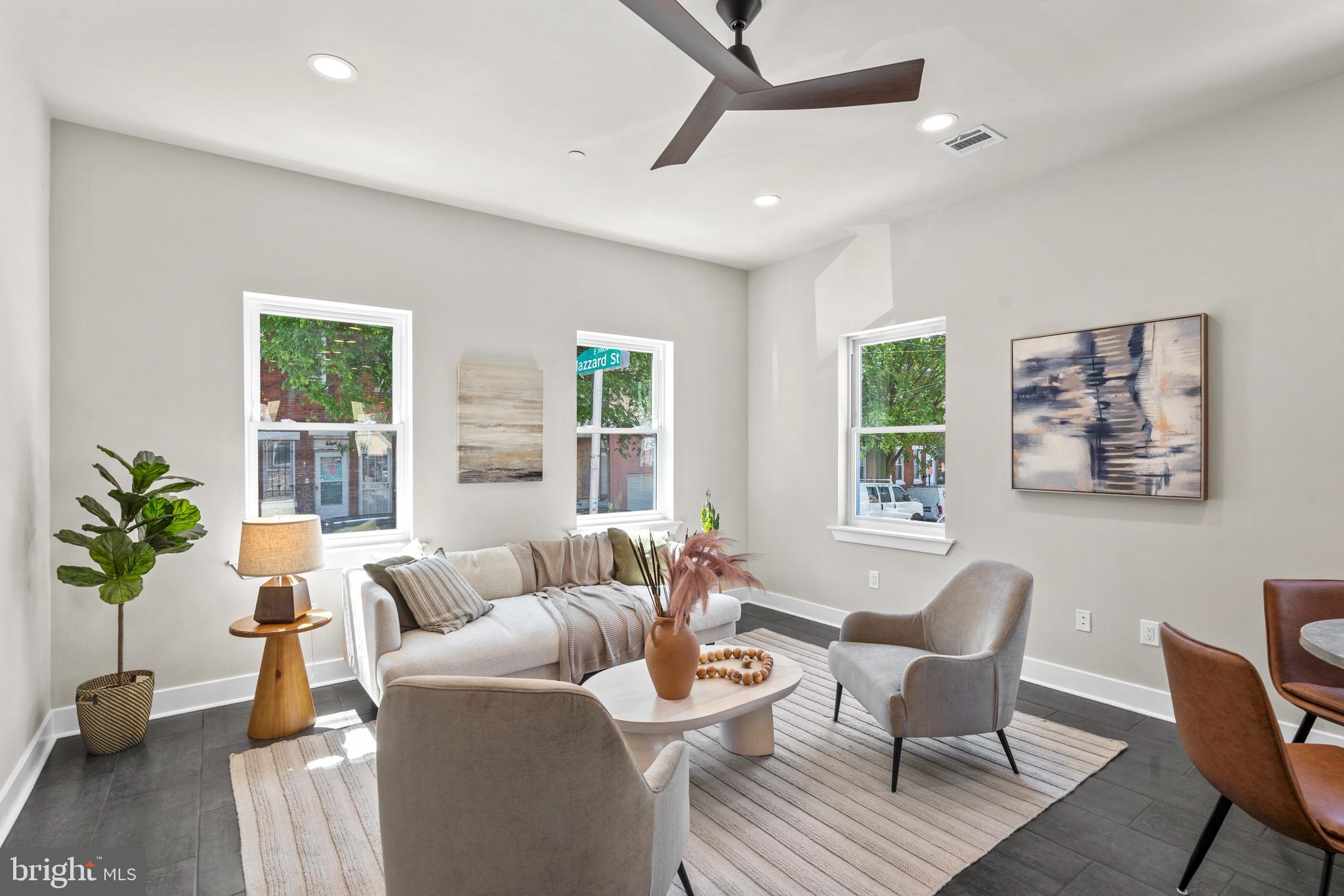 EAST KENSINGTON - Residential