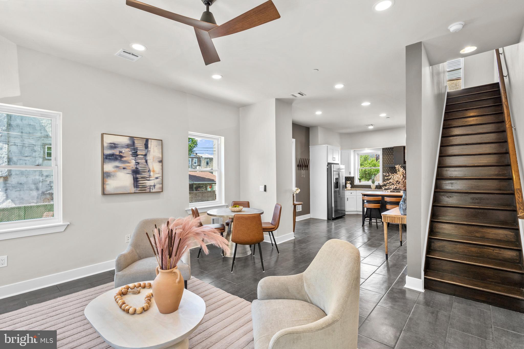 EAST KENSINGTON - Residential