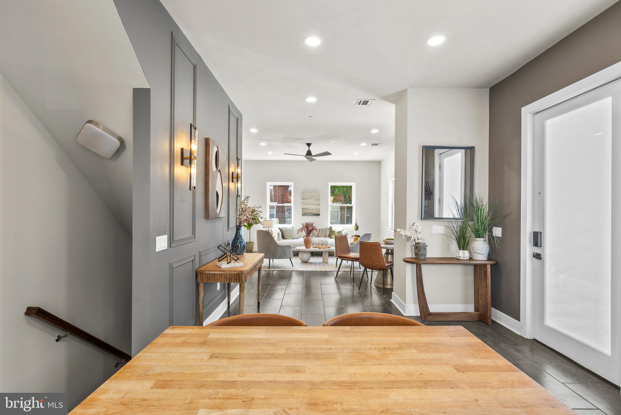 EAST KENSINGTON - Residential