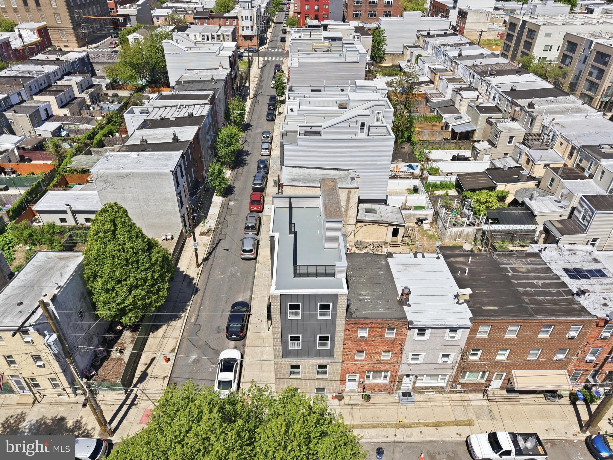 EAST KENSINGTON - Residential