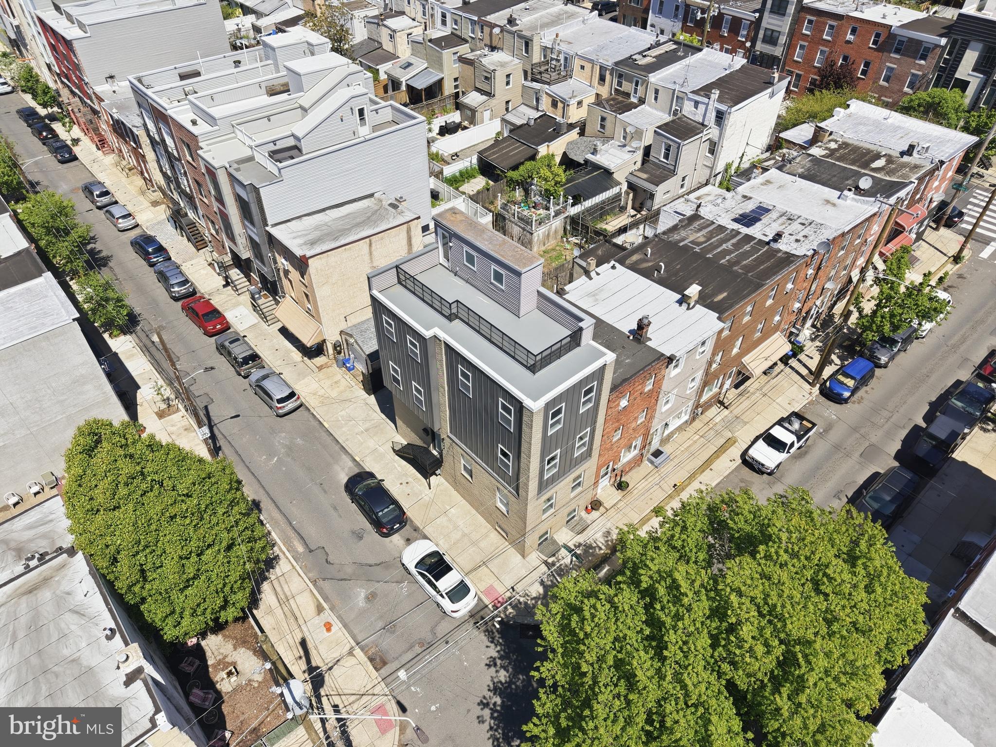 EAST KENSINGTON - Residential