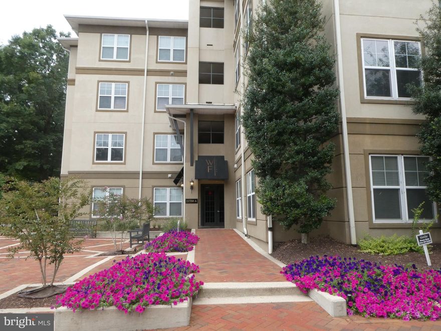 GO AND SHOW! AVAILABLE NOW! Freshly painted, beautifully maintained 1 BR/1BA condo close to White Flint metro, Pike & Rose, shopping, restaurants, groceries, entertainment, & more! Hardwoods floors, granite counters, stainless steel appliances, gas cooking, full size WASHER/DRYER, balcony, garage parking!  Building offers gym/pool/business ctr/conference rm/party rm. 24 months preferred. No smoking, no pets allowed. Unit is going to be painted.