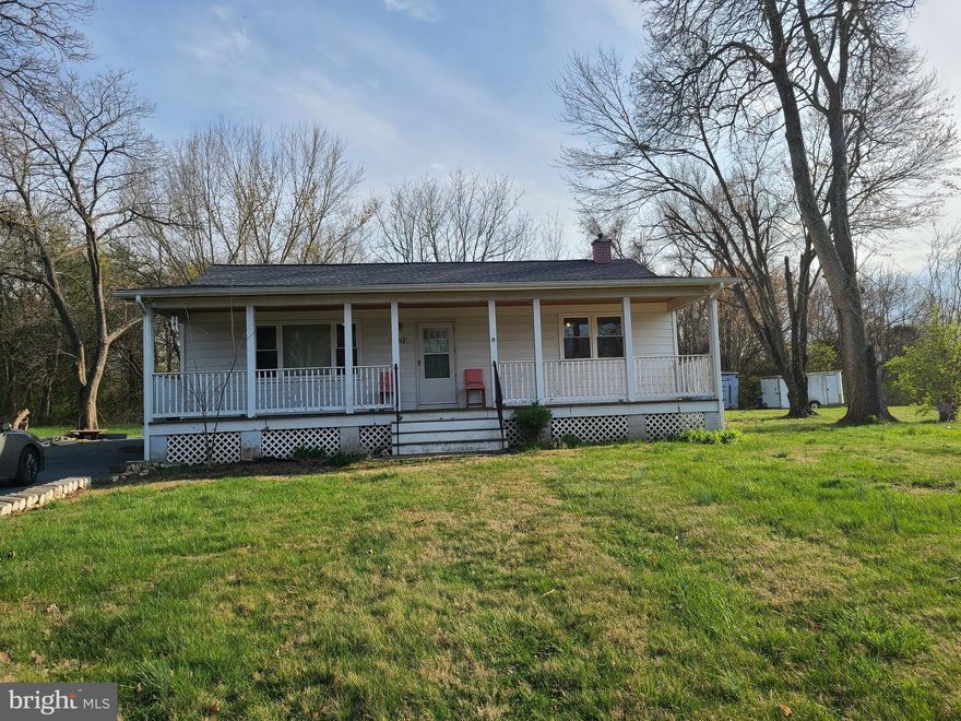 *** Excellent Location *** New rental in the heart of Manassas with 3 bedrooms - New carpet throughout - Freshly painted - New blinds just installed -  Over a half acre of land - This one wont last long!