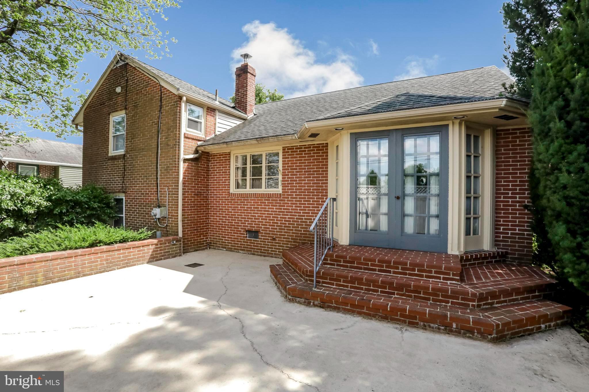 637 HIGHLAND AVENUE