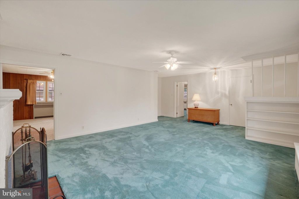 Photo of 398 Edgehill Road, YORK, PA 17403 (MLS # PAYK2089276)