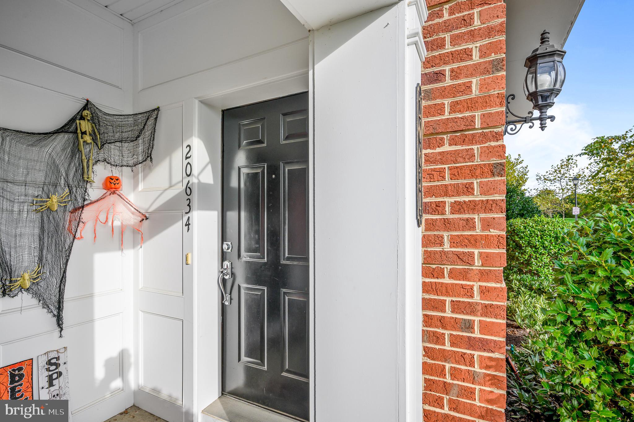 GOOSE CREEK VILLAGE CONDOMINIUM - Residential Lease