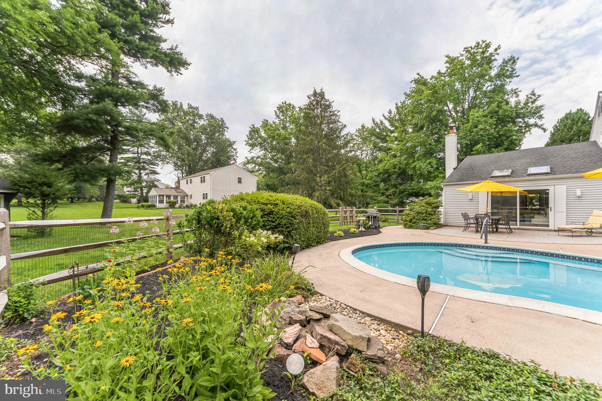 MAPLE HILL - Residential