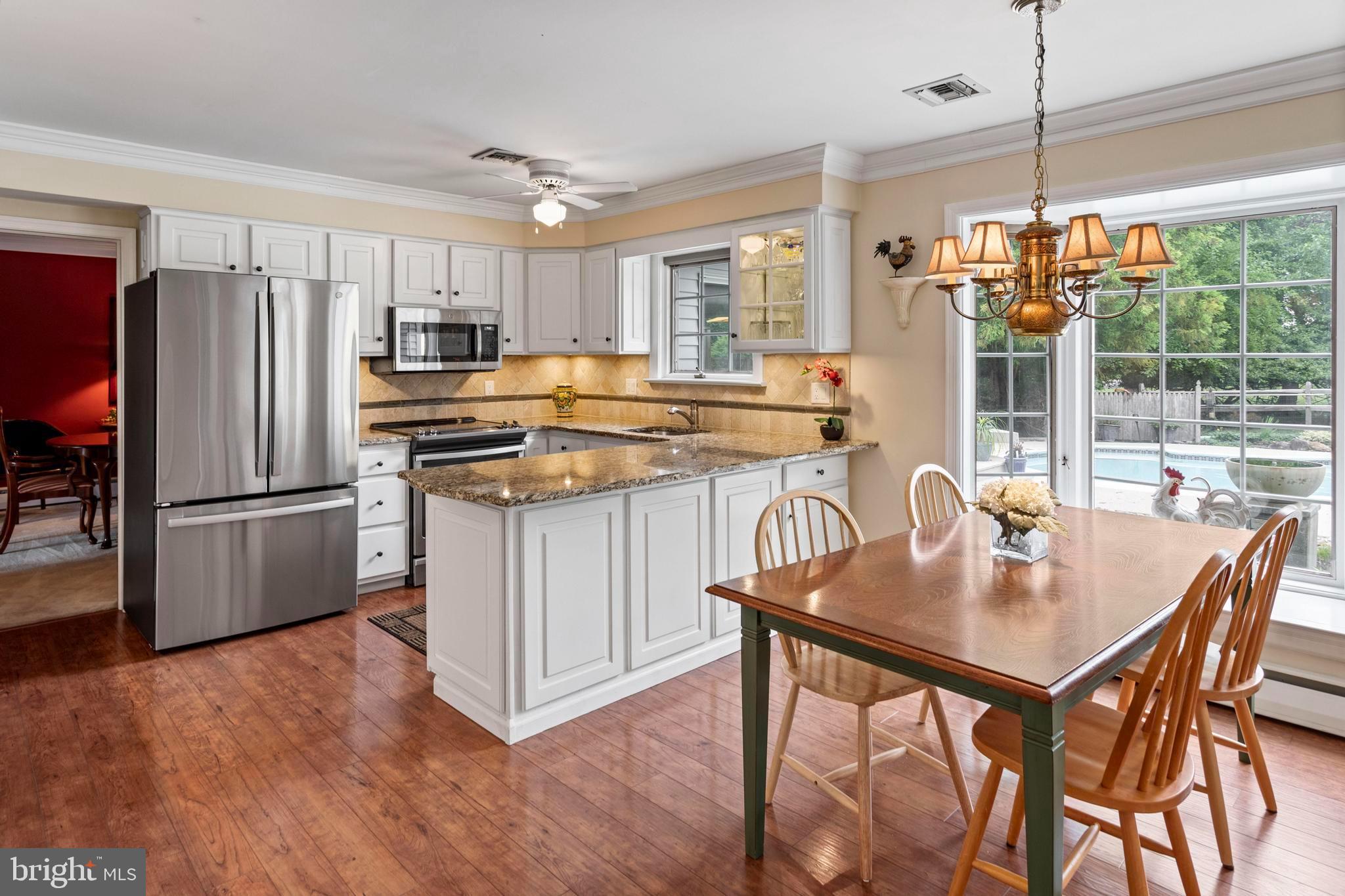 MAPLE HILL - Residential