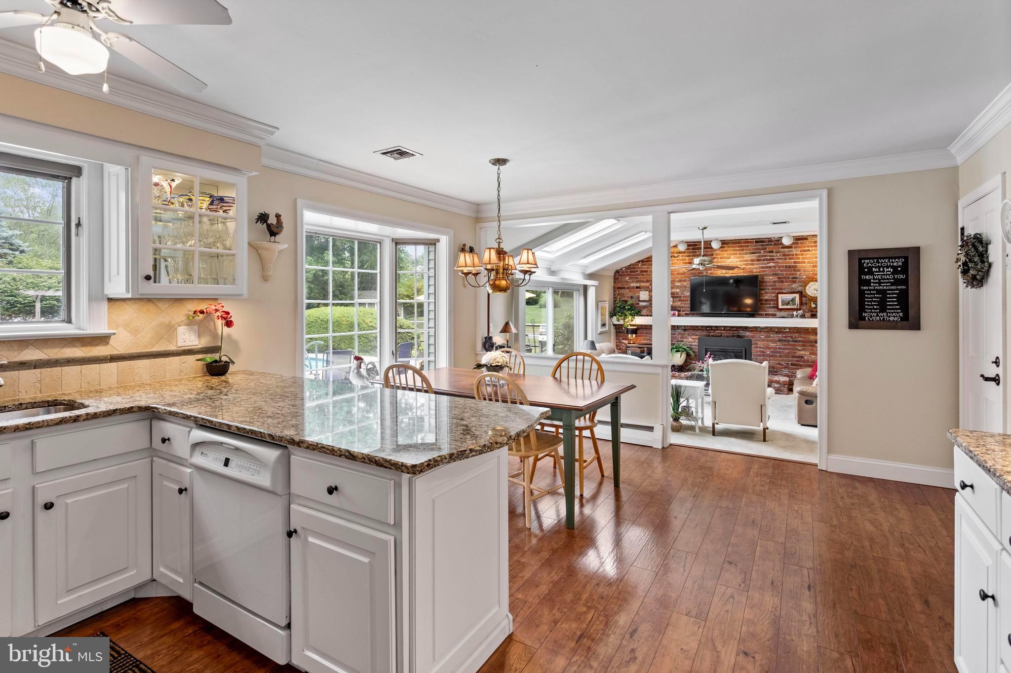 MAPLE HILL - Residential