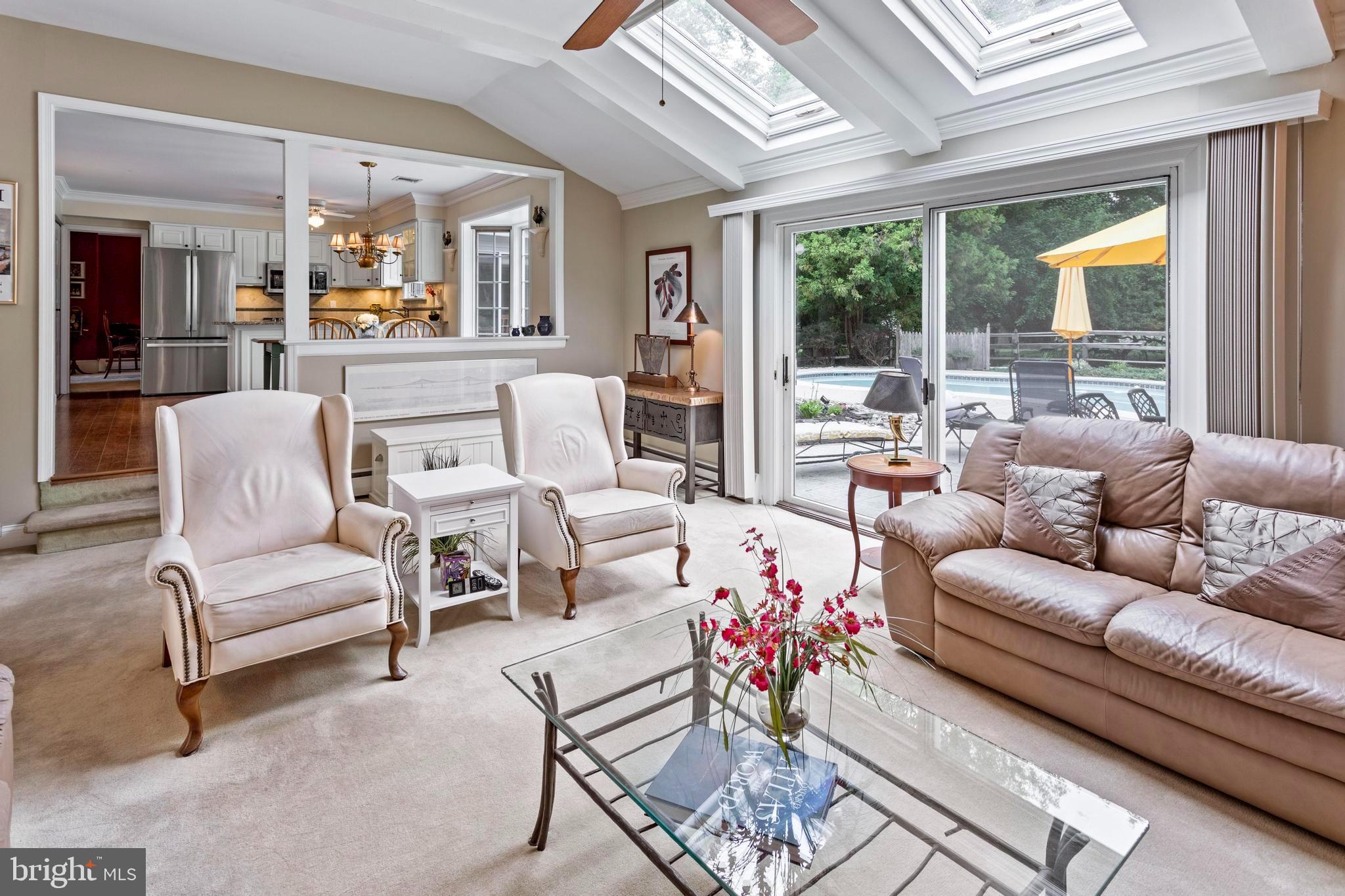 MAPLE HILL - Residential