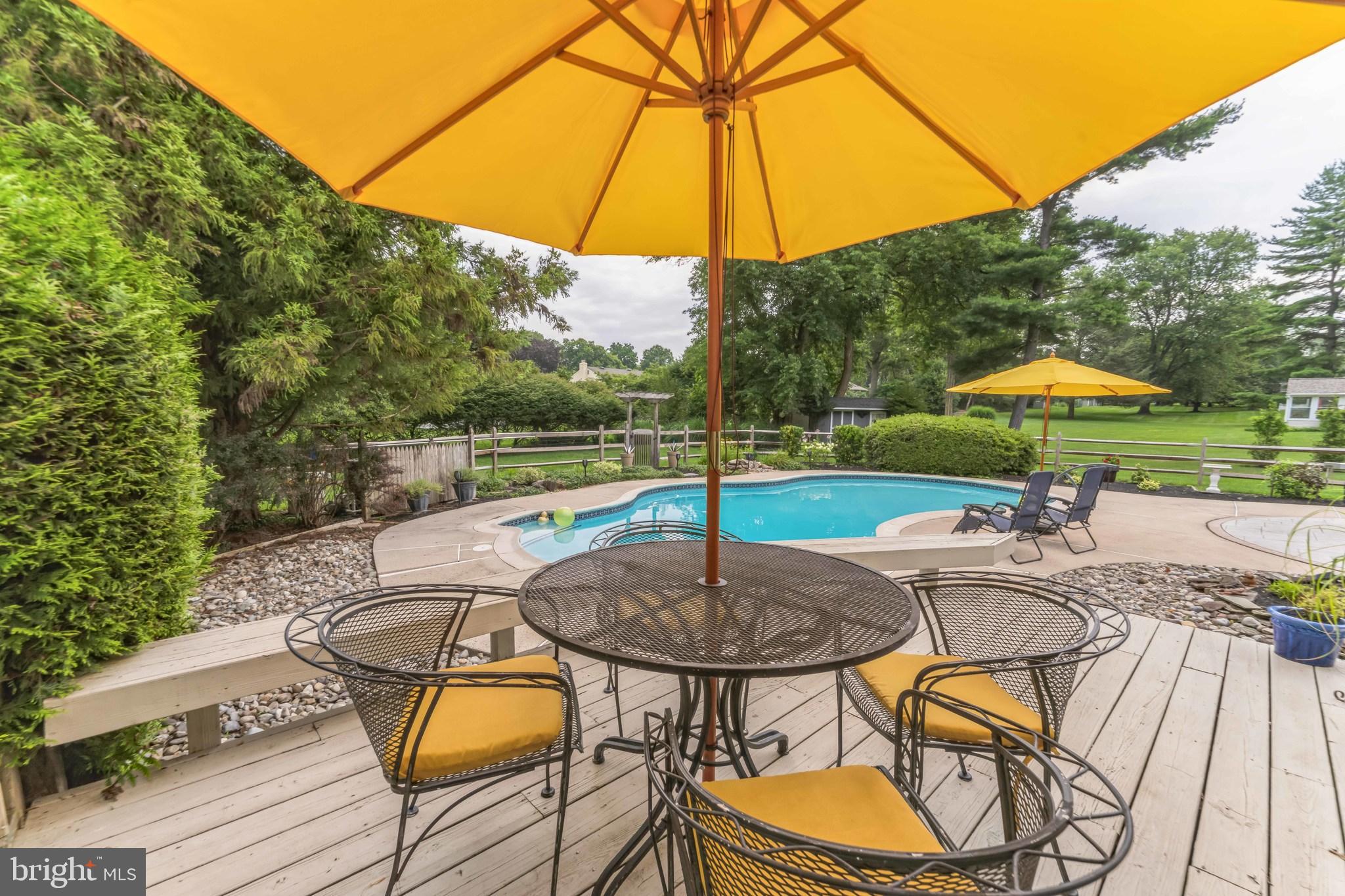 MAPLE HILL - Residential