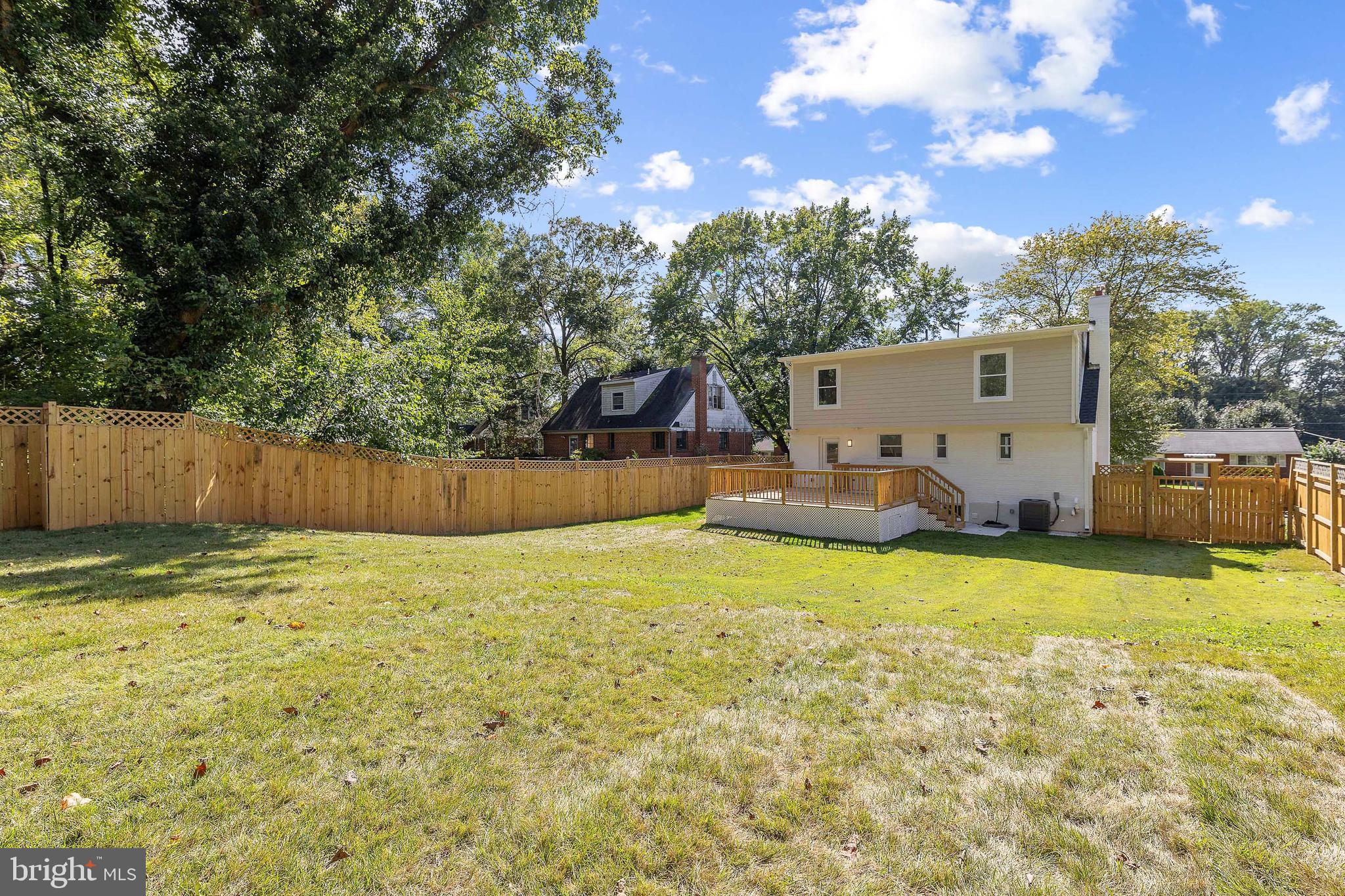 WHEATON WOODS - Residential