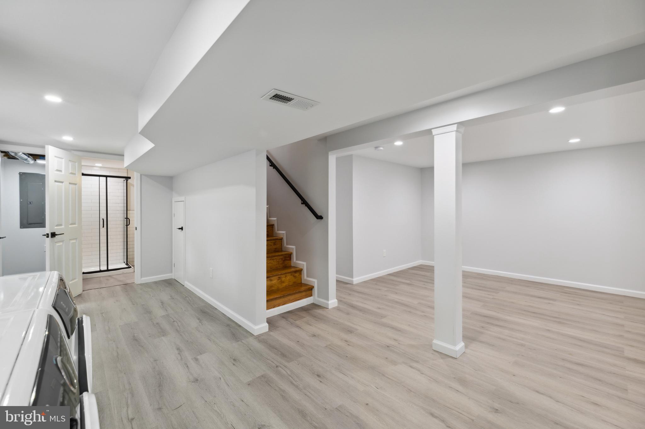 WHEATON WOODS - Residential