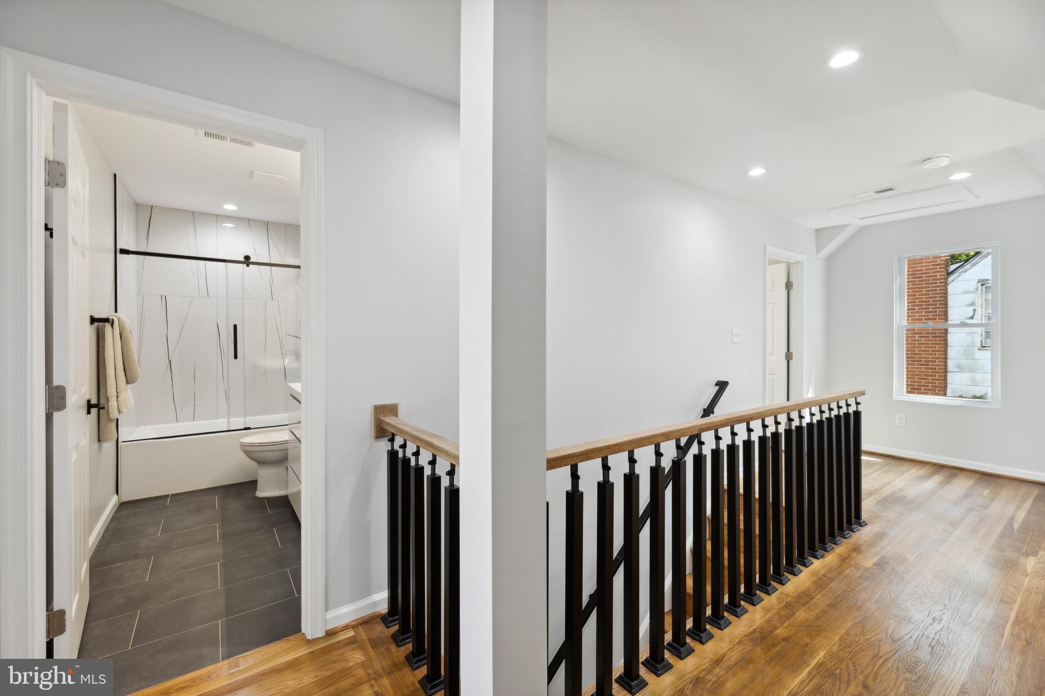 WHEATON WOODS - Residential