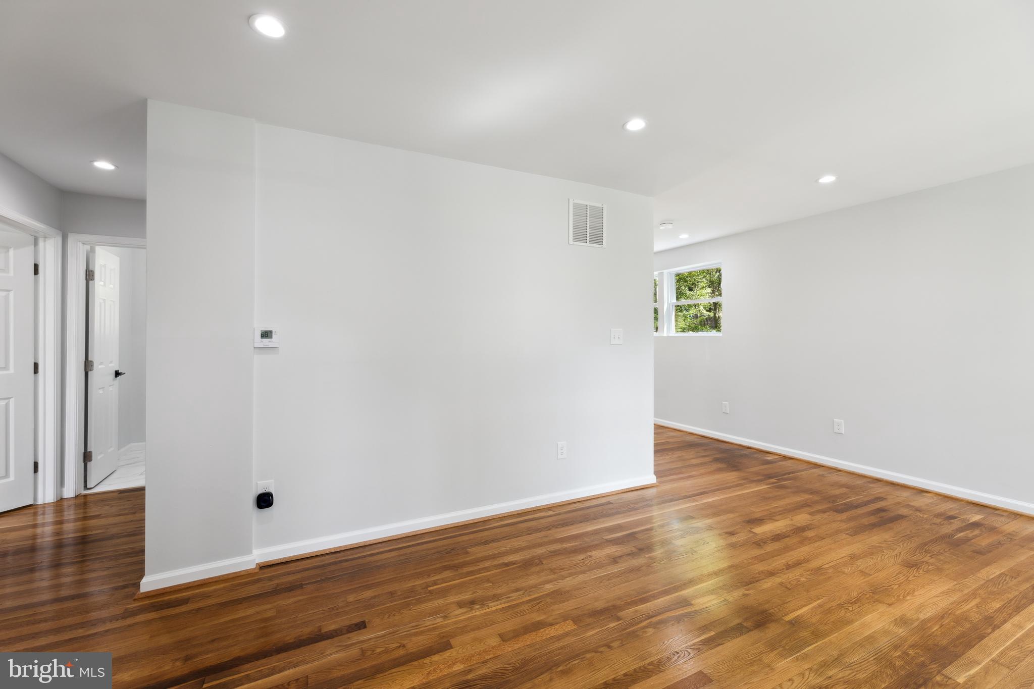 WHEATON WOODS - Residential