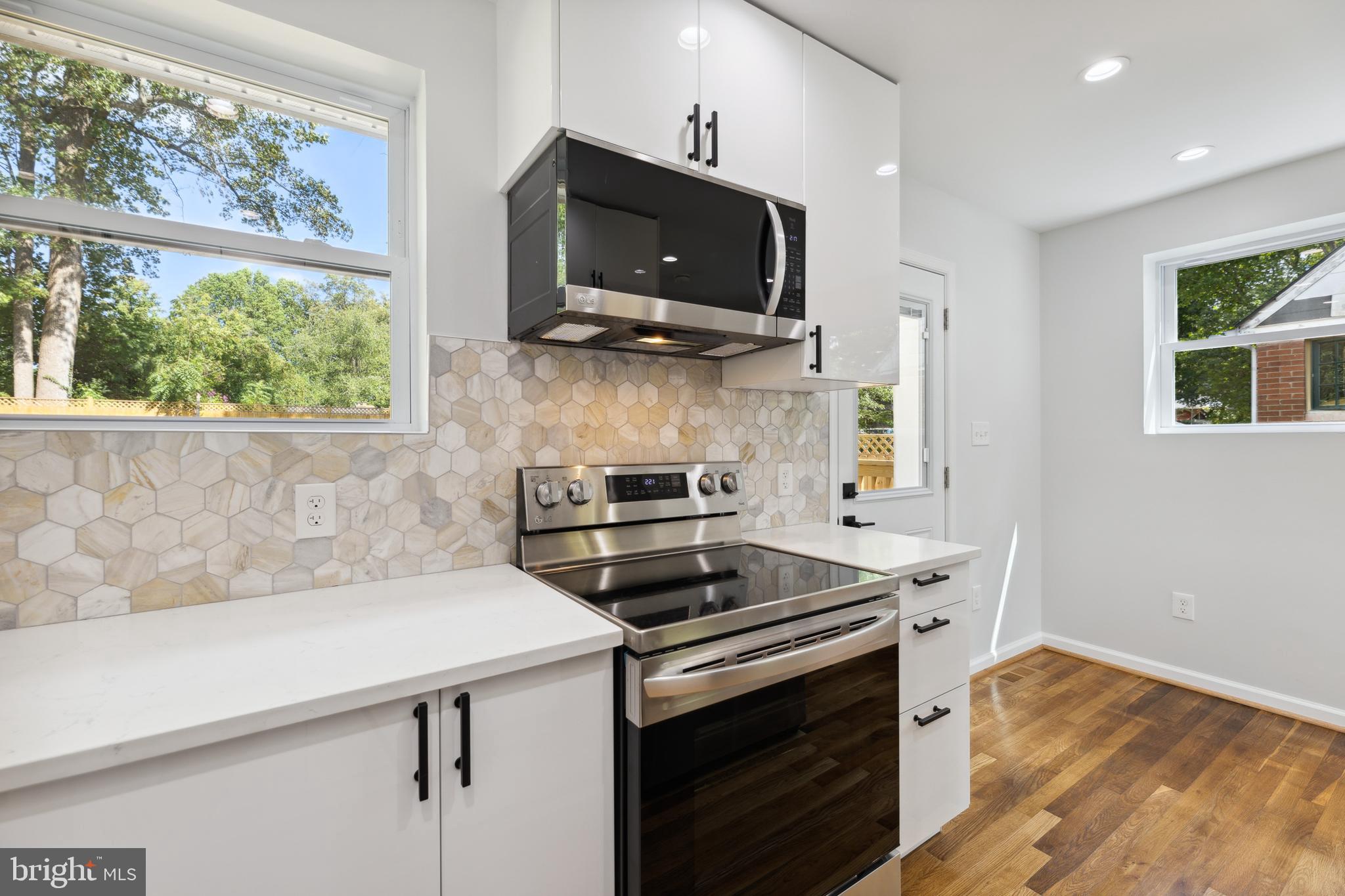 WHEATON WOODS - Residential