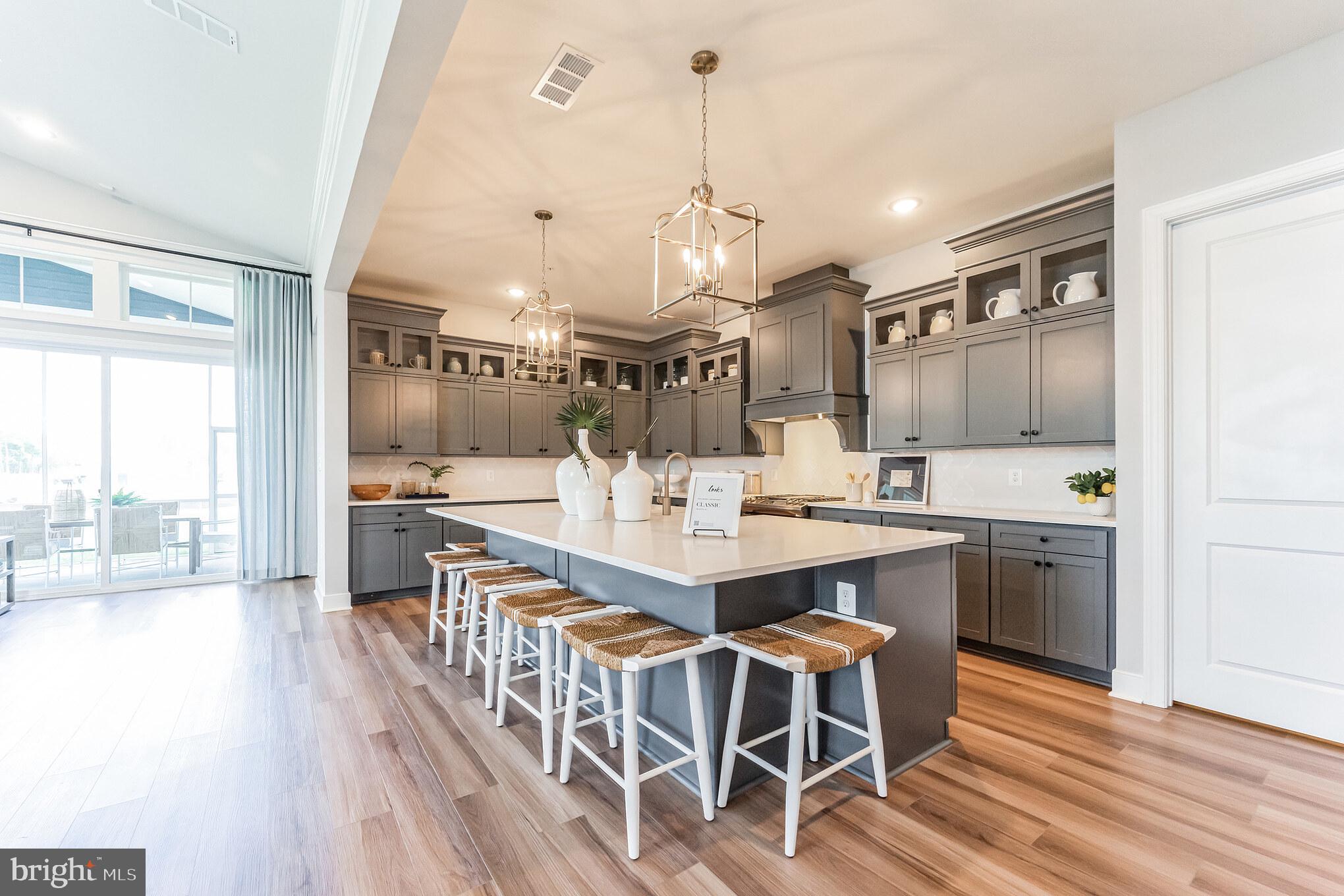 FOUR SEASONS AT KENT ISLAND - Residential