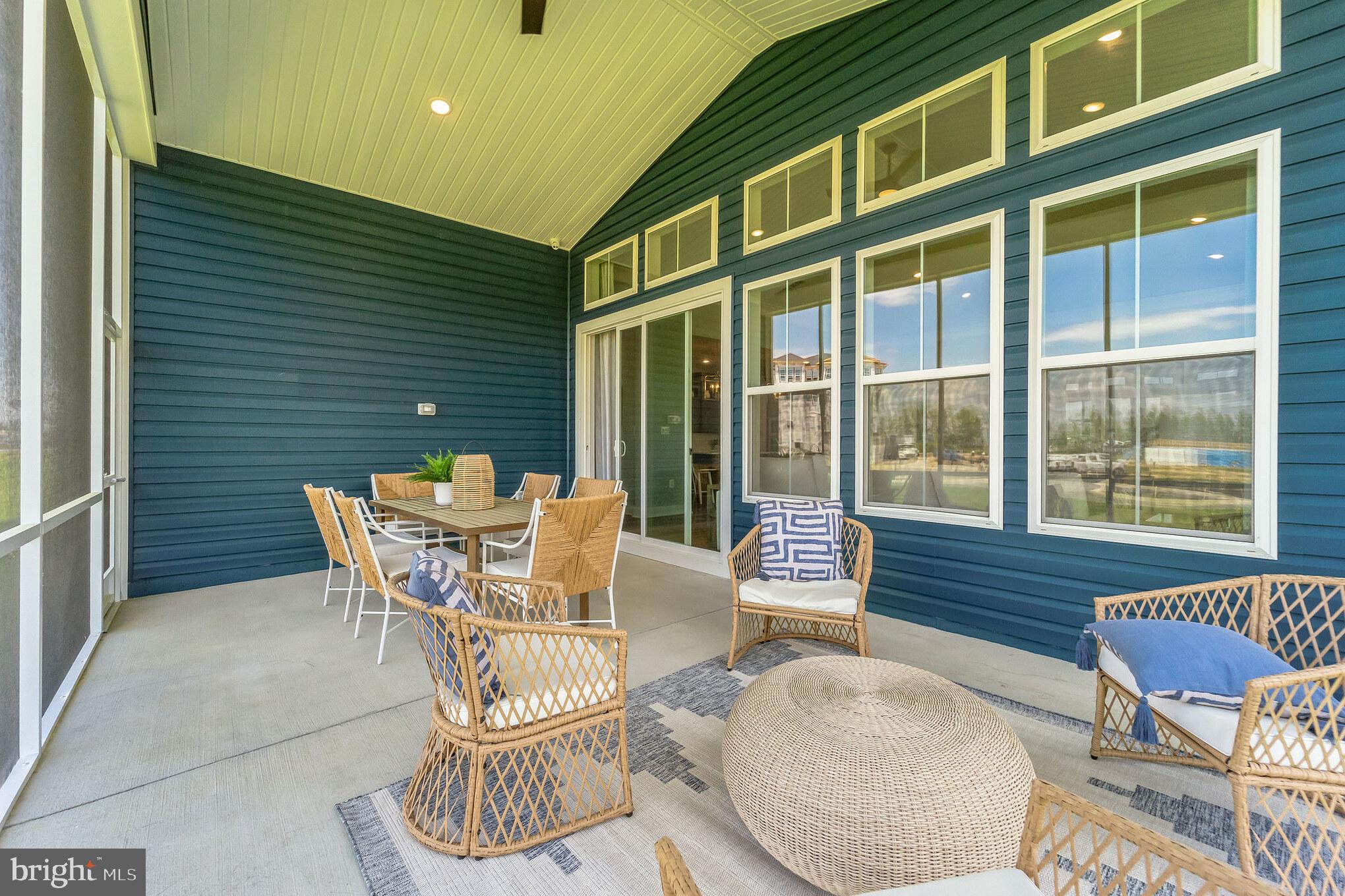 FOUR SEASONS AT KENT ISLAND - Residential