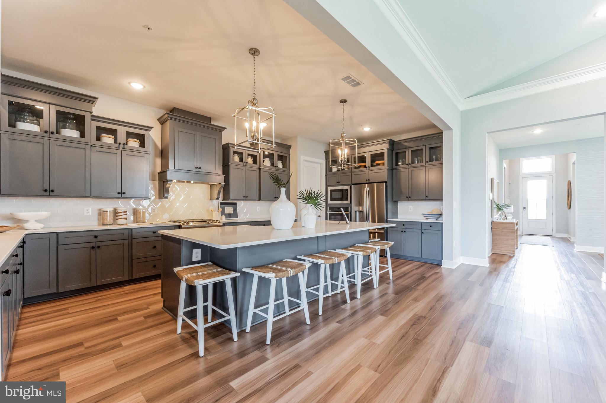 FOUR SEASONS AT KENT ISLAND - Residential