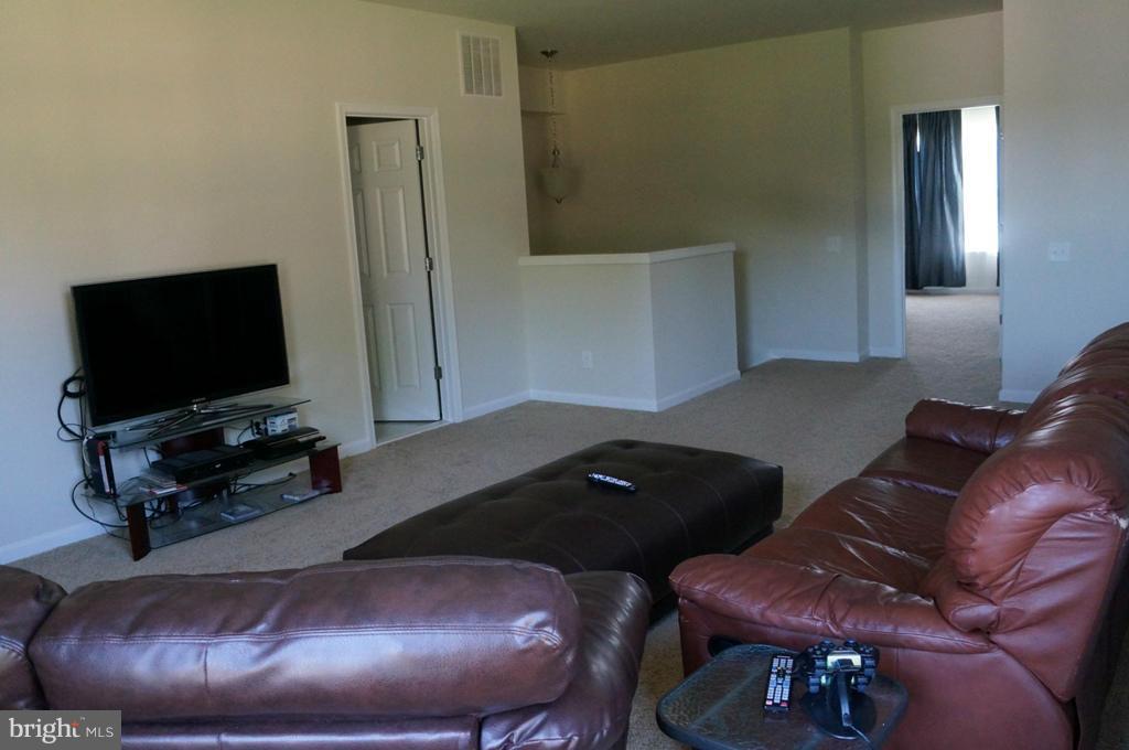 TRENT GROVE - Residential