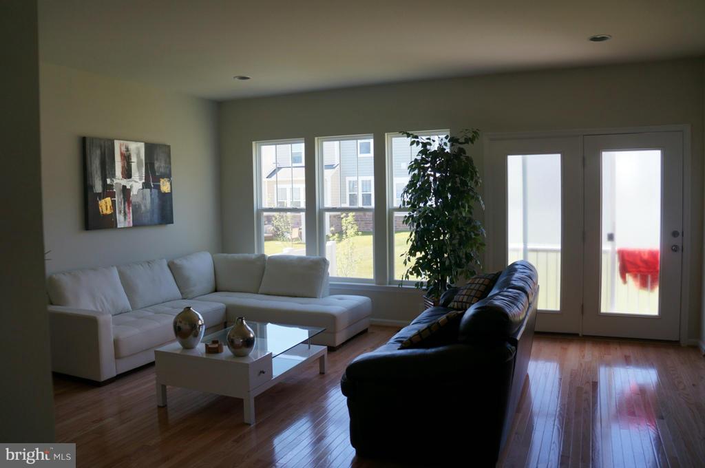 TRENT GROVE - Residential