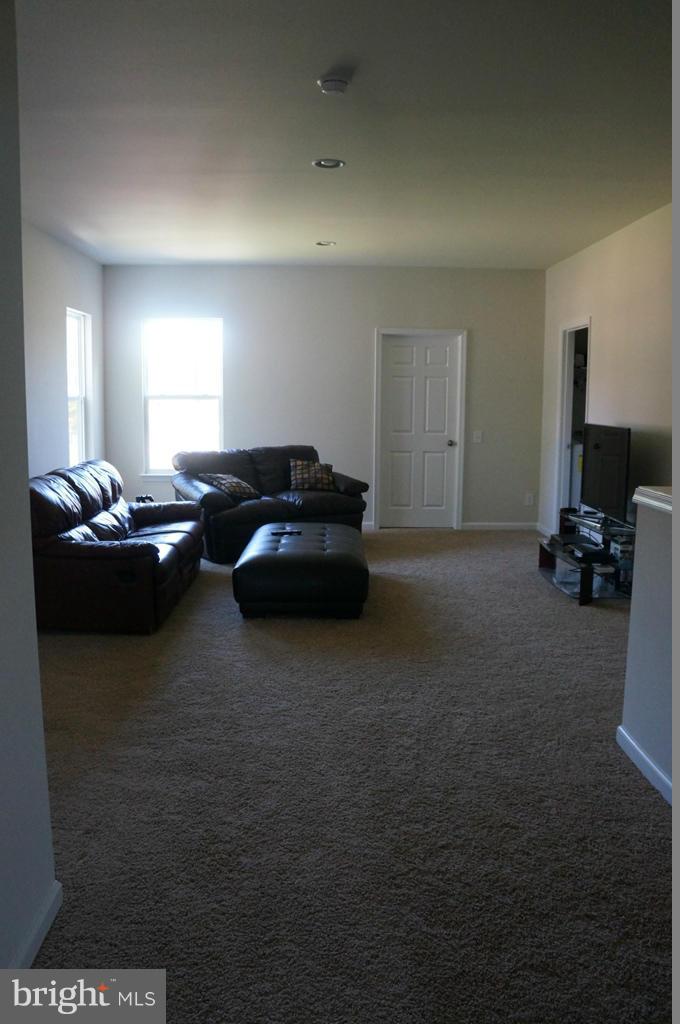 TRENT GROVE - Residential