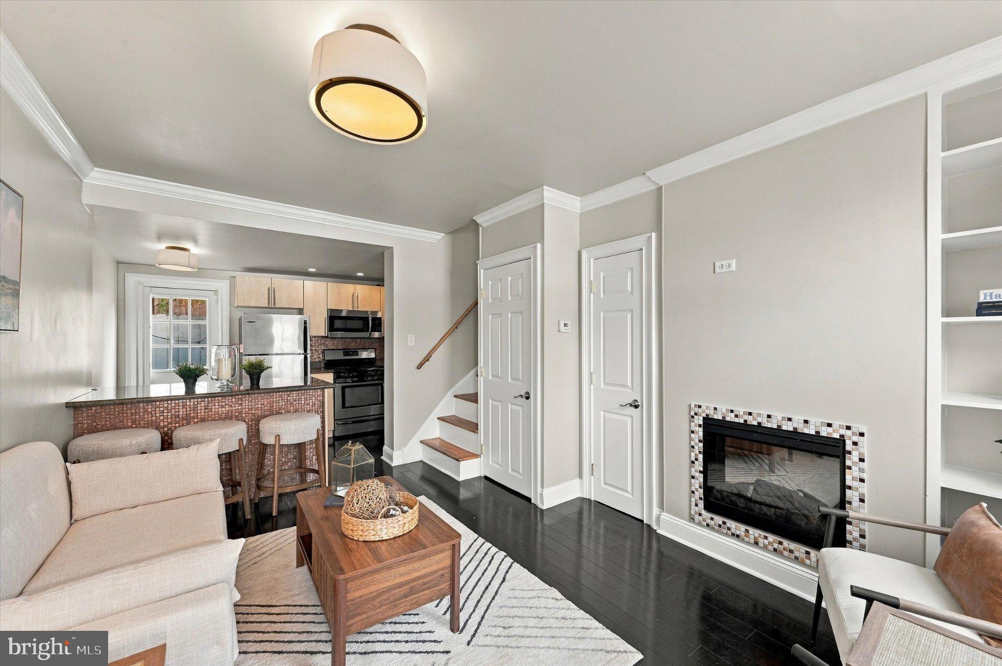 2700 SOUTH STREET 2706