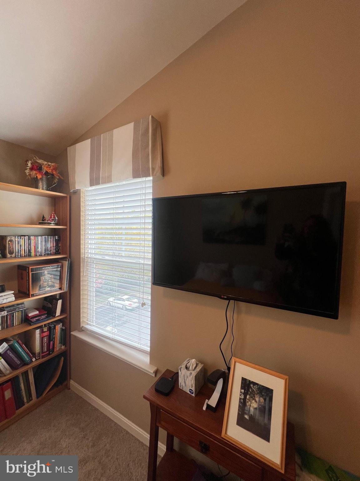 DEEP HARBOUR - Residential