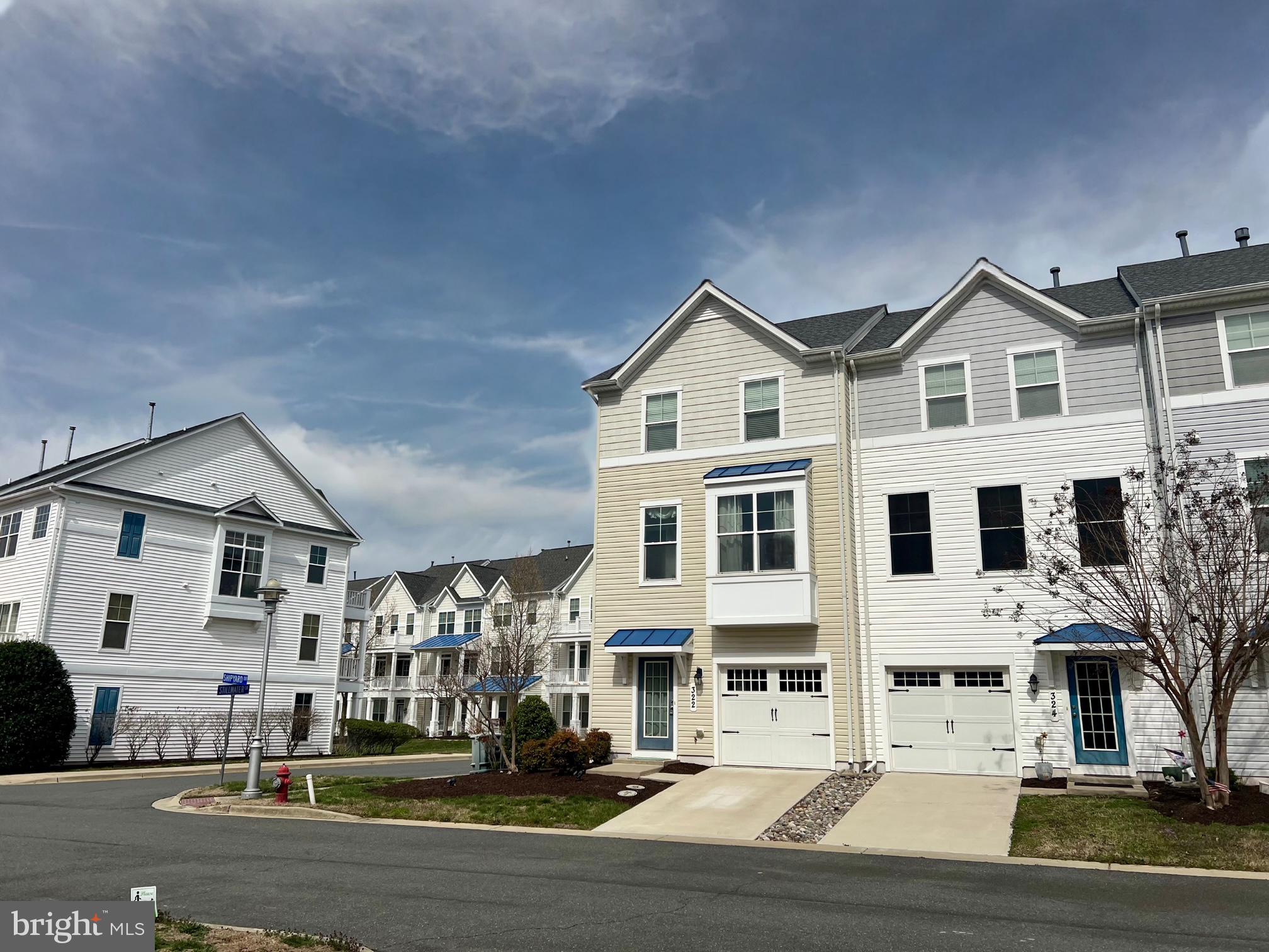 DEEP HARBOUR - Residential