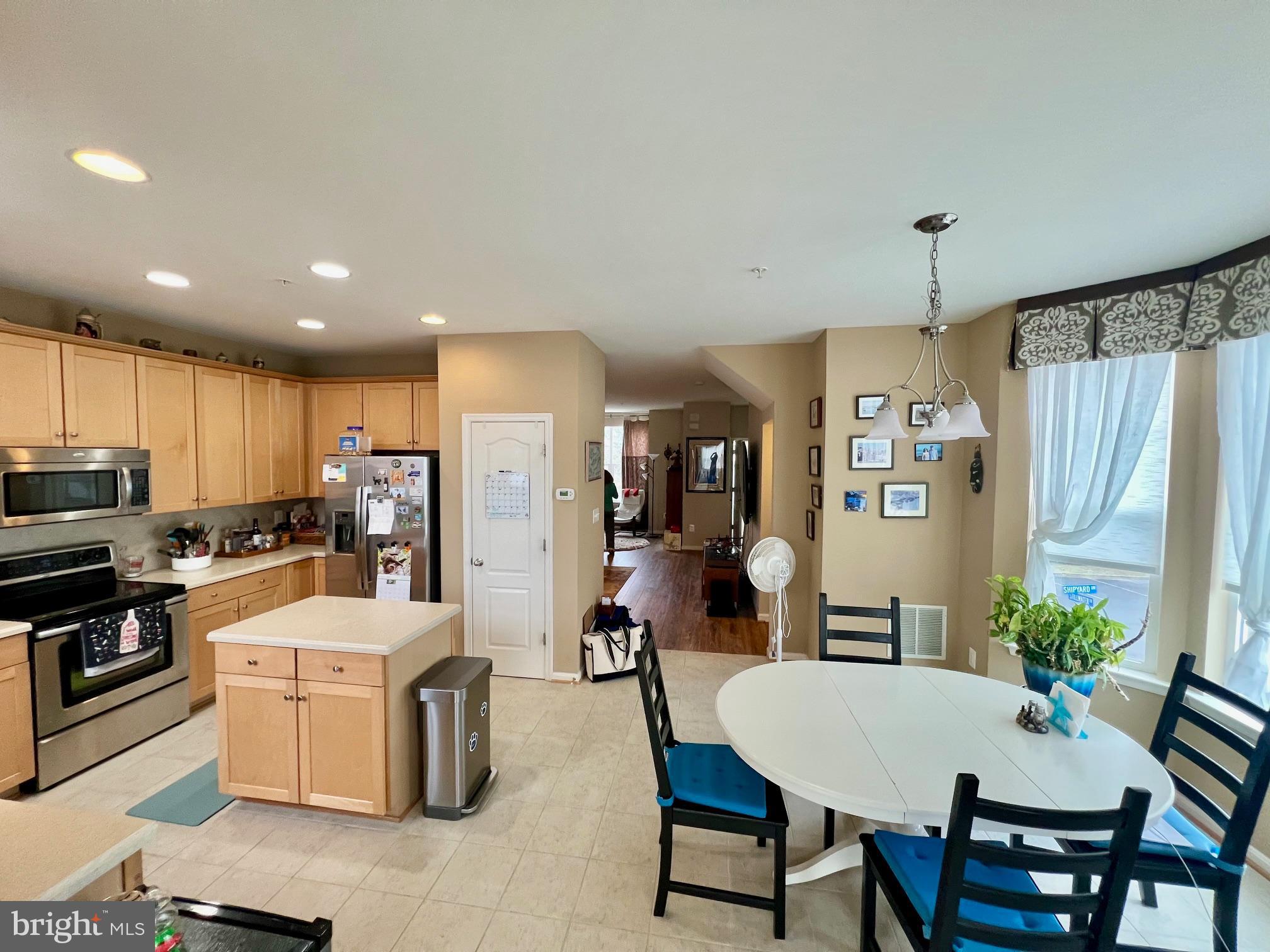 DEEP HARBOUR - Residential