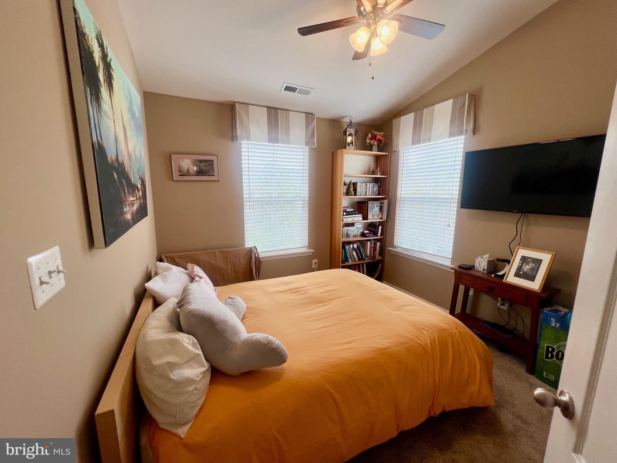 DEEP HARBOUR - Residential