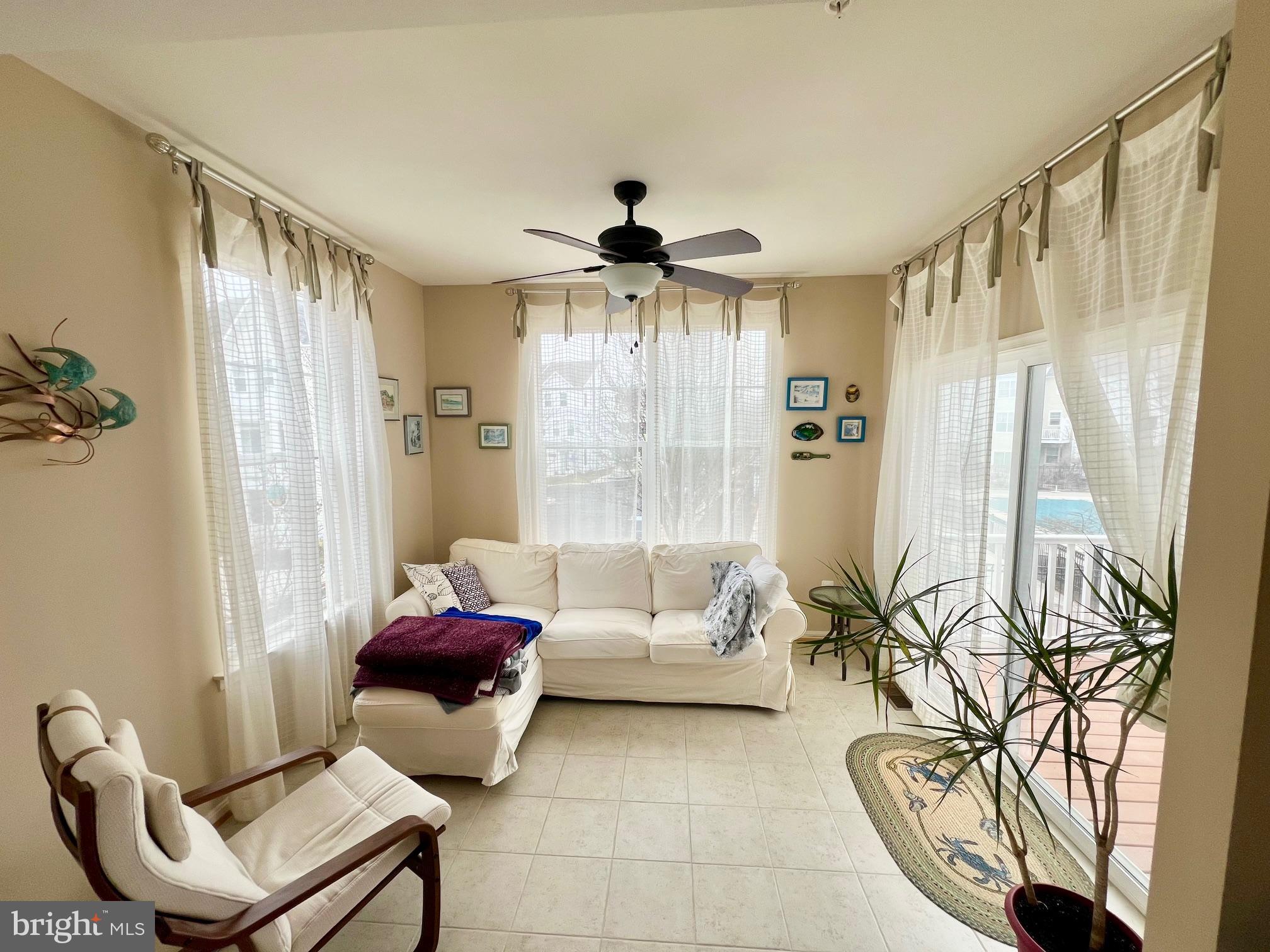 322 SHIPYARD DRIVE 82