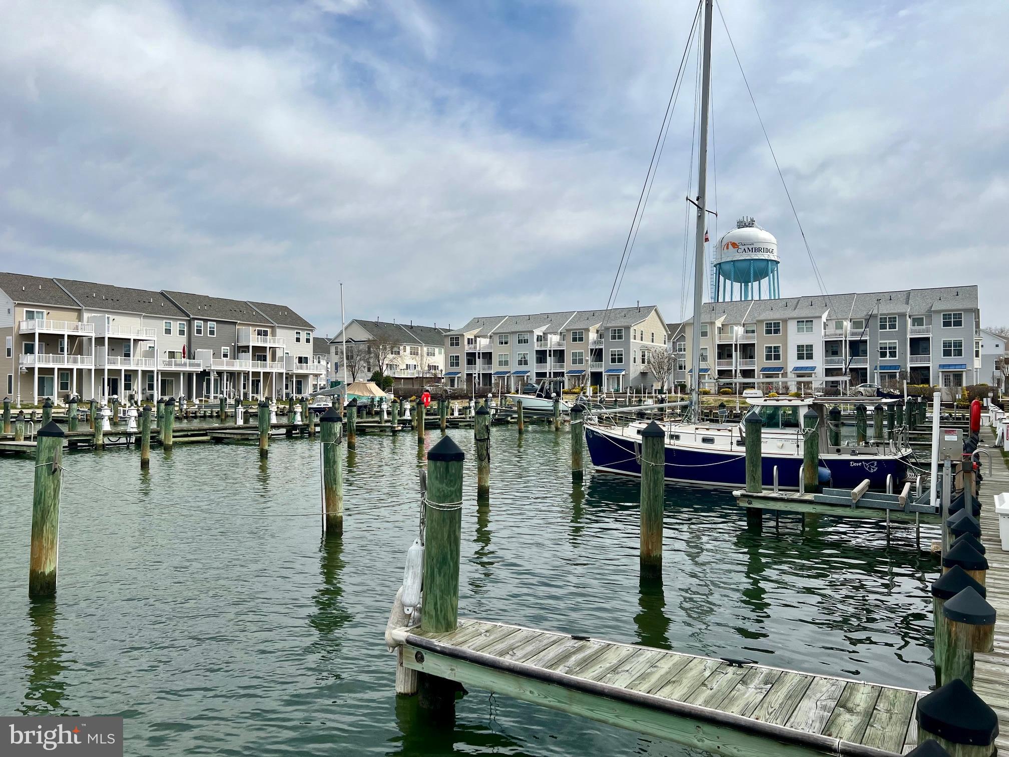 DEEP HARBOUR - Residential