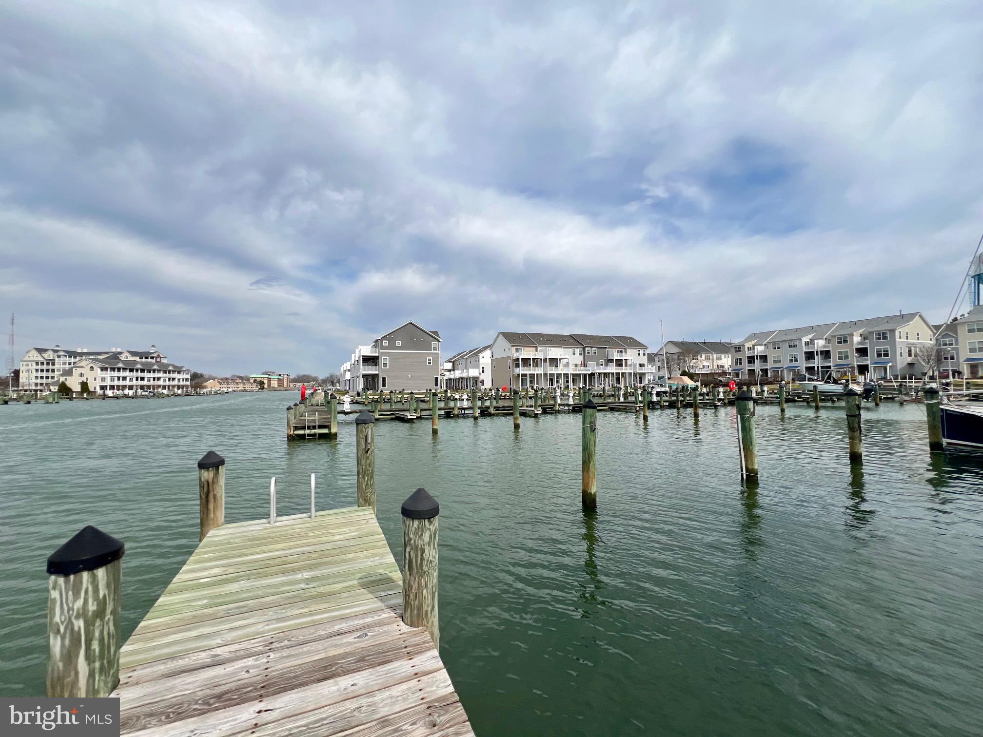 DEEP HARBOUR - Residential