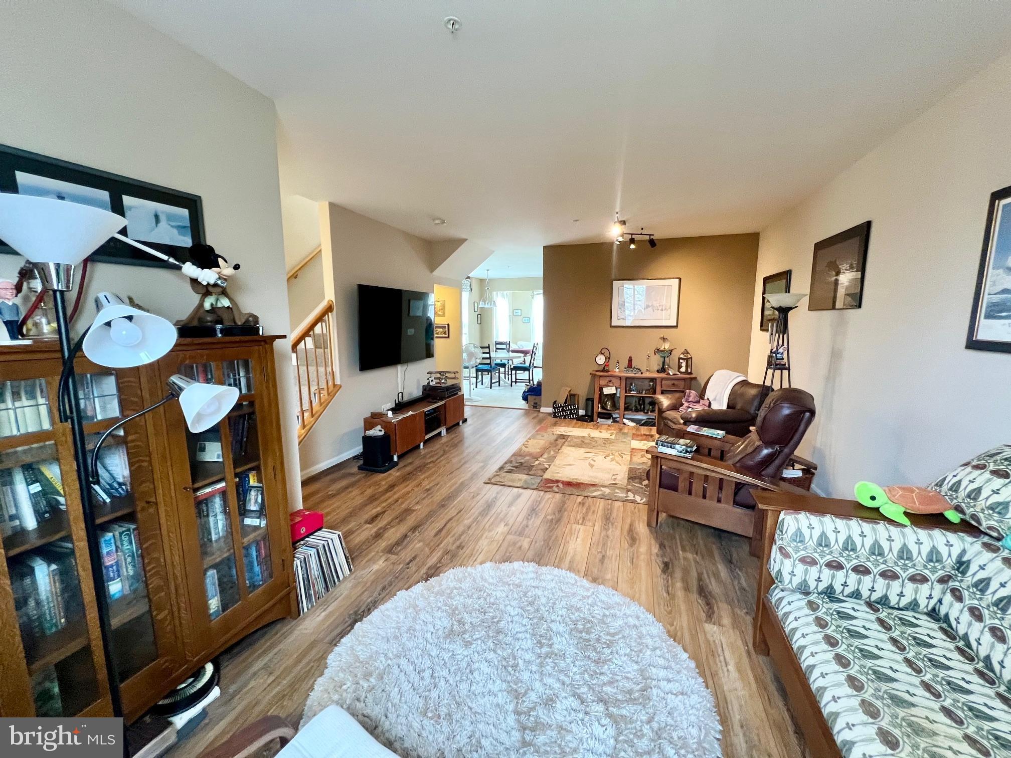 DEEP HARBOUR - Residential