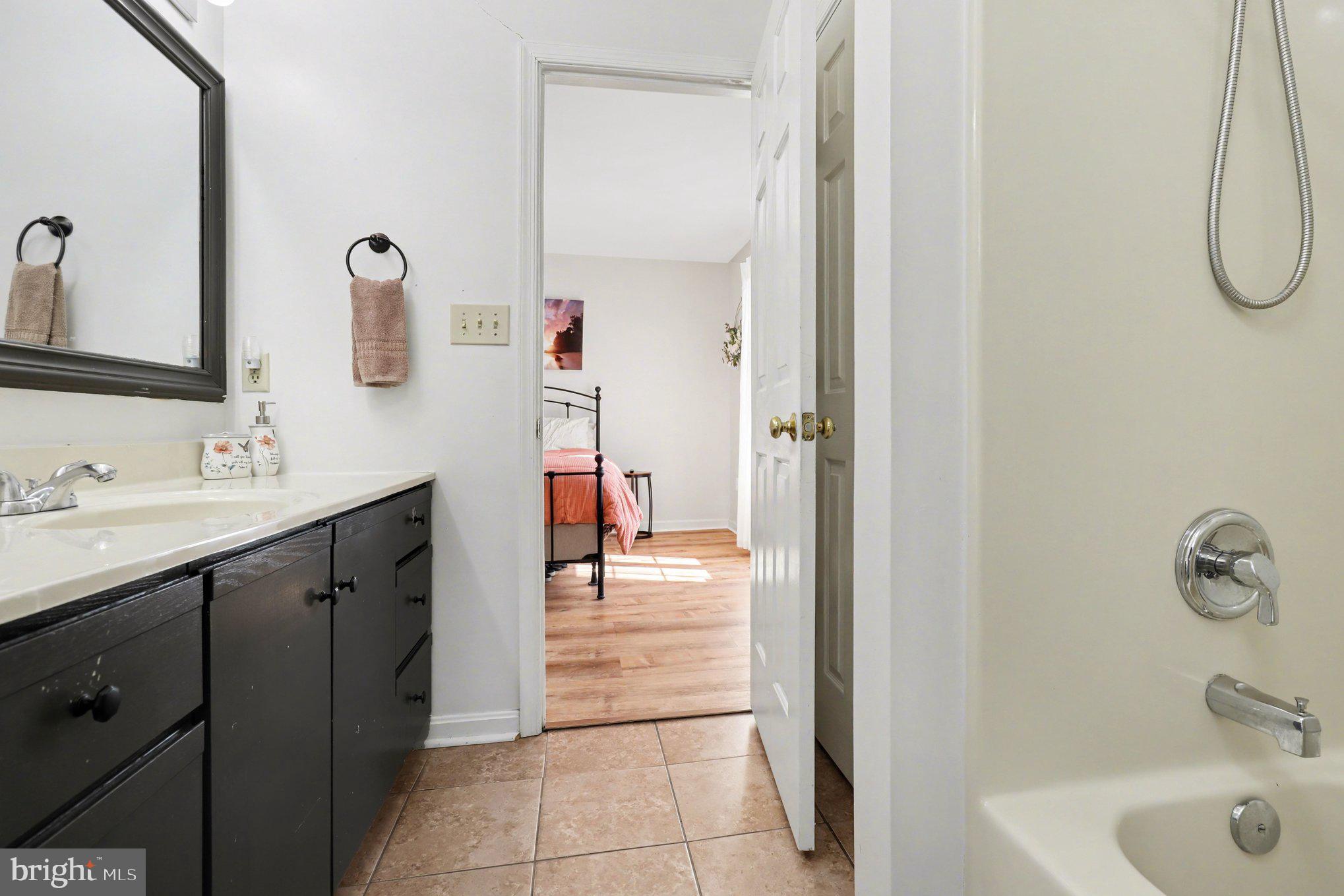 LEAVELLS CROSSING - Residential