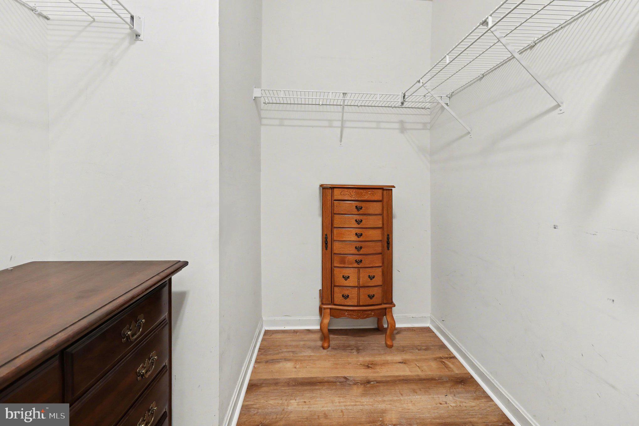 LEAVELLS CROSSING - Residential