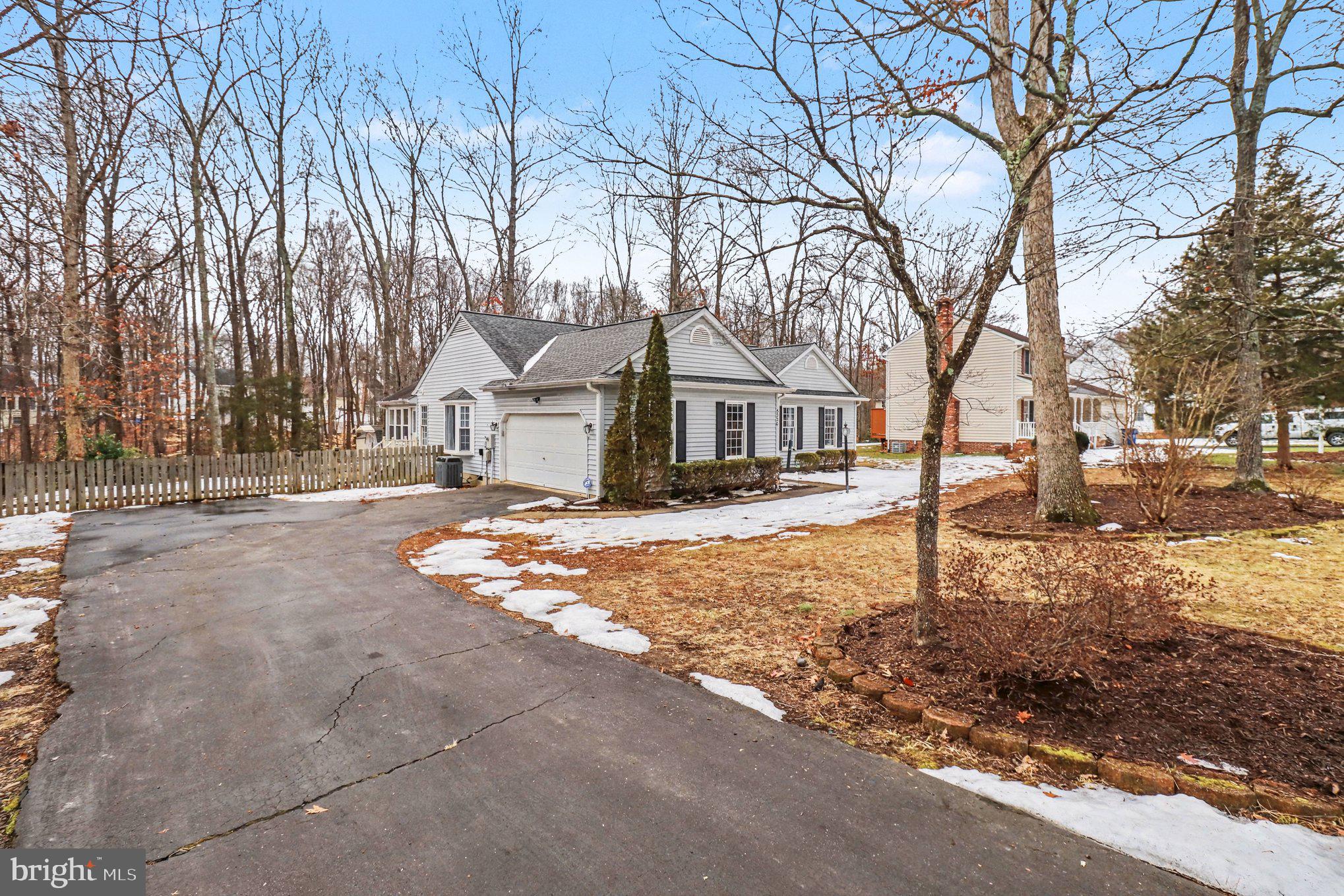 LEAVELLS CROSSING - Residential