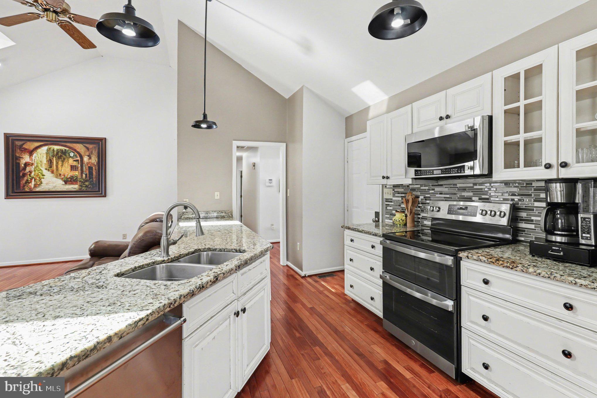 LEAVELLS CROSSING - Residential