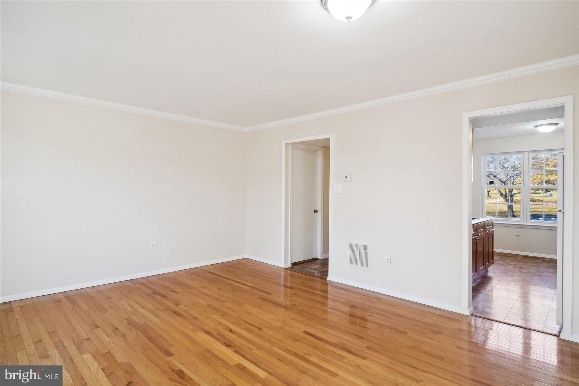 HUNTERS WOODS - Residential